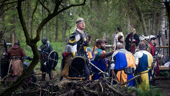 Rhion posing mid-battle
